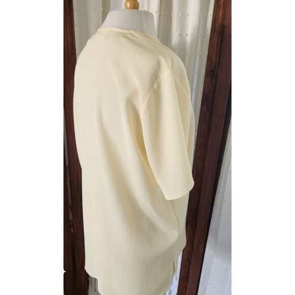 Jaclyn Smith pale yellow dressy blouse - Picture 5 of 7